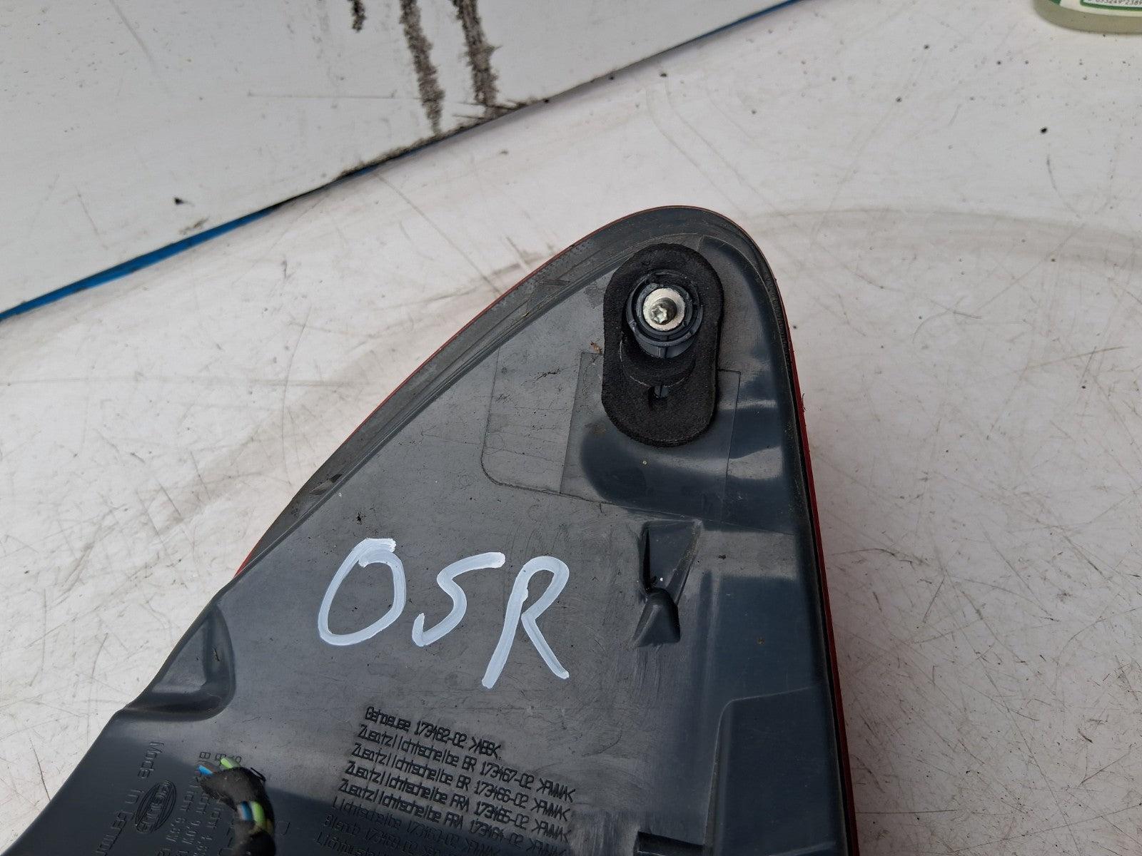 2010 BMW 5 SERIES F10 OSR DRIVER SIDE REAR OUTER TAIL LIGHT LAMP