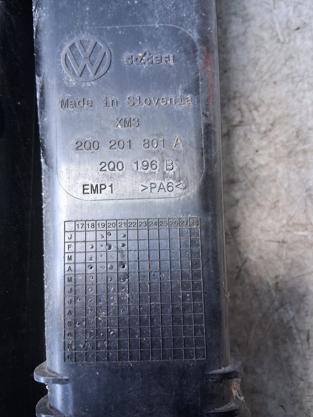 2014 VW VOLKSWAGEN UP ACTIVATED CHARCOAL CARBON FILTER 2Q0201801A