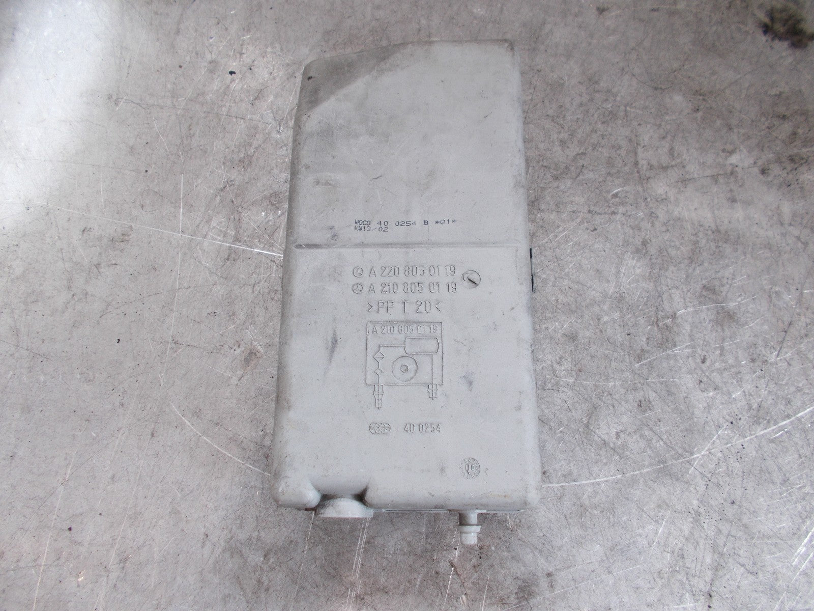 MERCEDES BENZ CL C215 W215 AIR VACUUM RESERVOIR TANK A2208050119