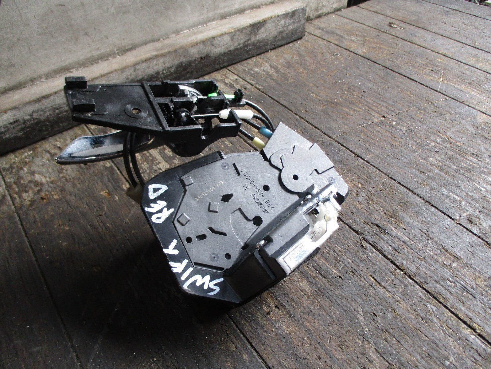 SUZUKI SWIFT MK4 2020 OSR DRIVER SIDE REAR DOOR LOCK MECHANISM