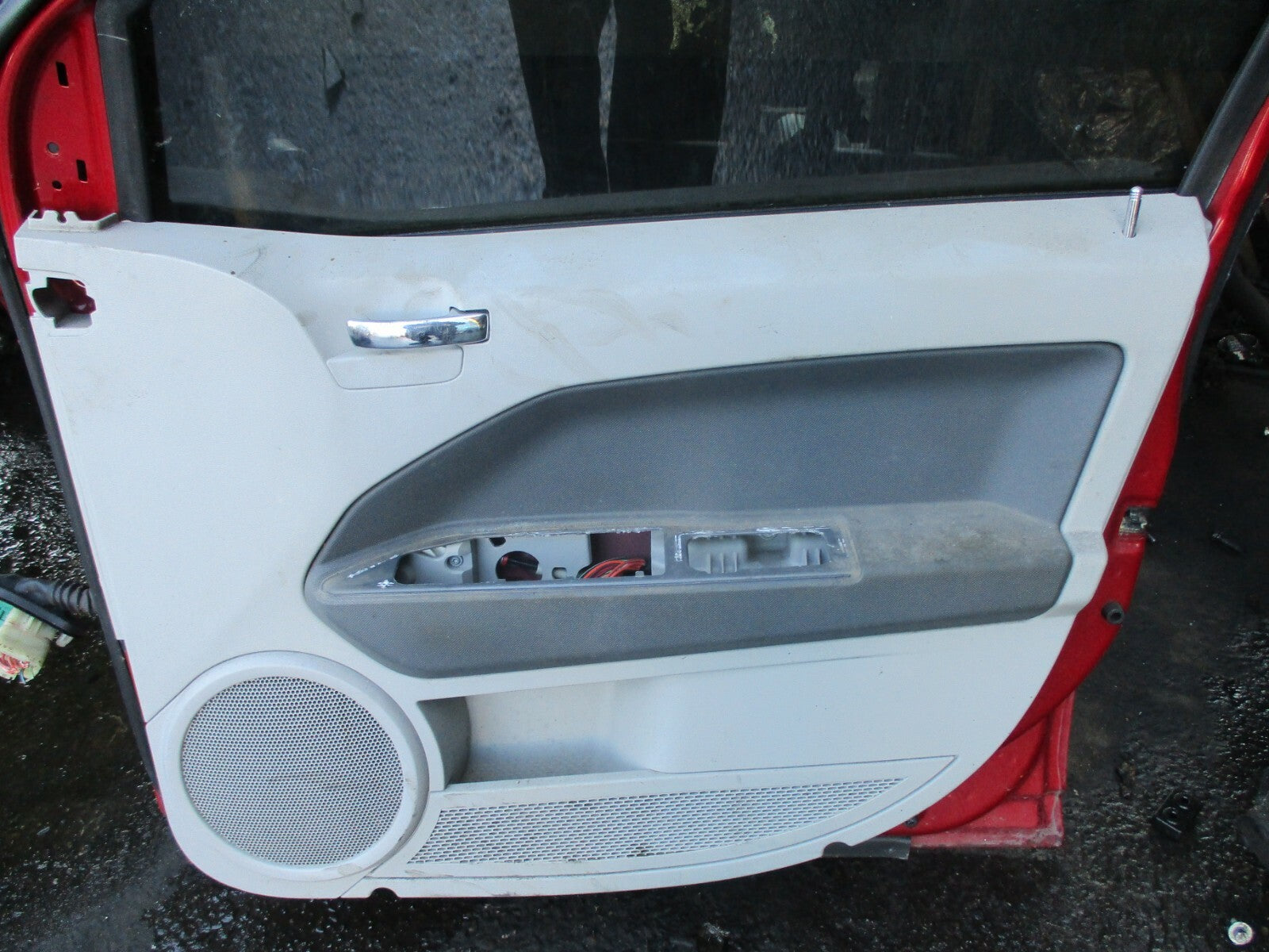 DODGE CALIBER 2008 COMPLETE OSF DRIVER SIDE FRONT DOOR GLASS HANDLE CARD IN RED