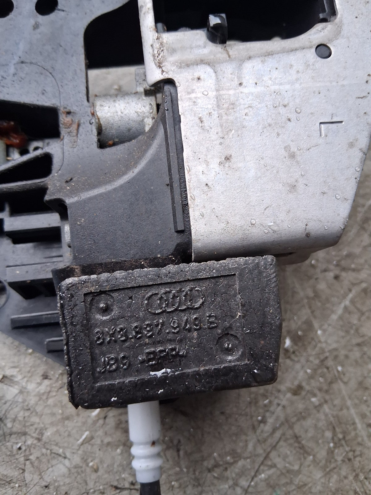 2015 AUDI A1 MK1 SIDE FRONT DOOR LOCK MECH MECHANISM JA6-8J2837015E