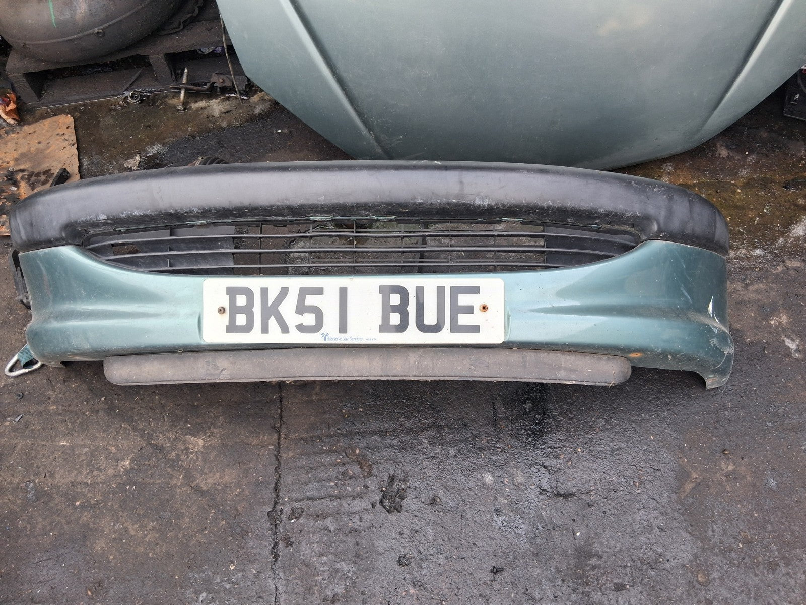 2001 PEUGEOT 206 COMPLETE FRONT BUMPER GREEN