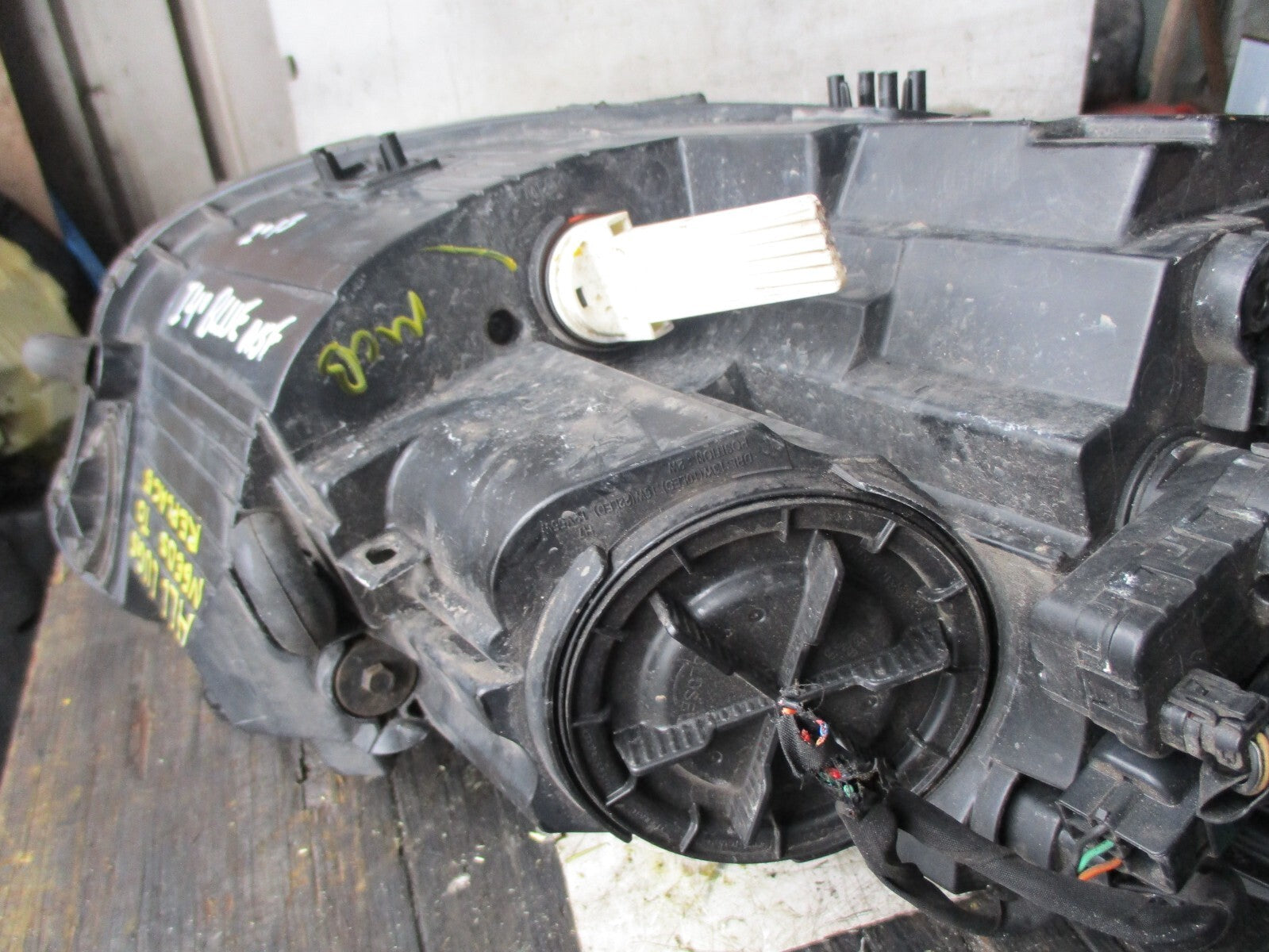 HYUNDAI I40 2013 NSF PASSENGER SIDE FRONT HEADLIGHT 921013Z041