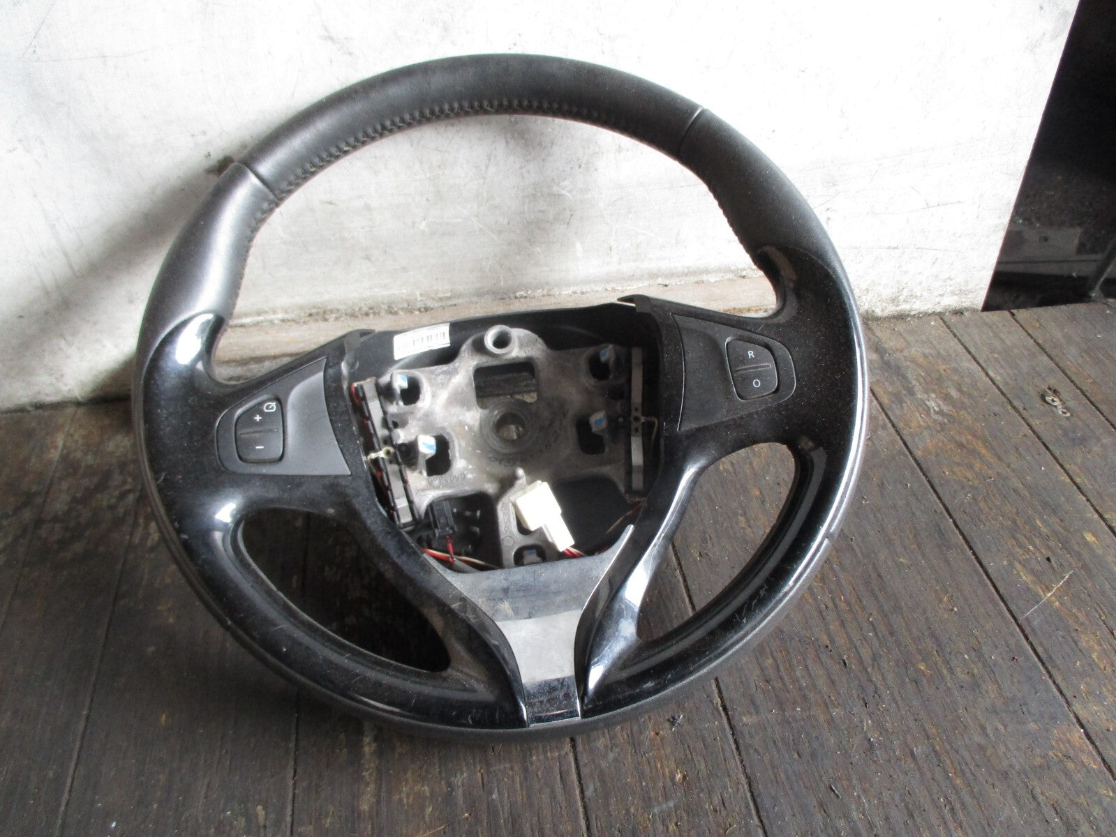 RENAULT CLIO MK4 2014 3 SPOKE MULTIFUNCTION STEERING WHEEL