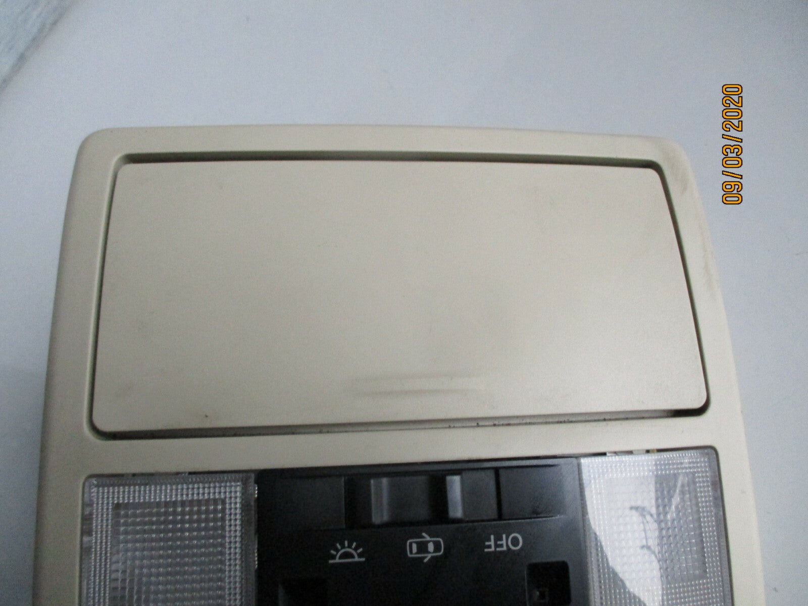 LEXUS CT 200h 2015 INTERIOR READING MAP COURTESY ROOF LIGHT PANEL 1D111-140G