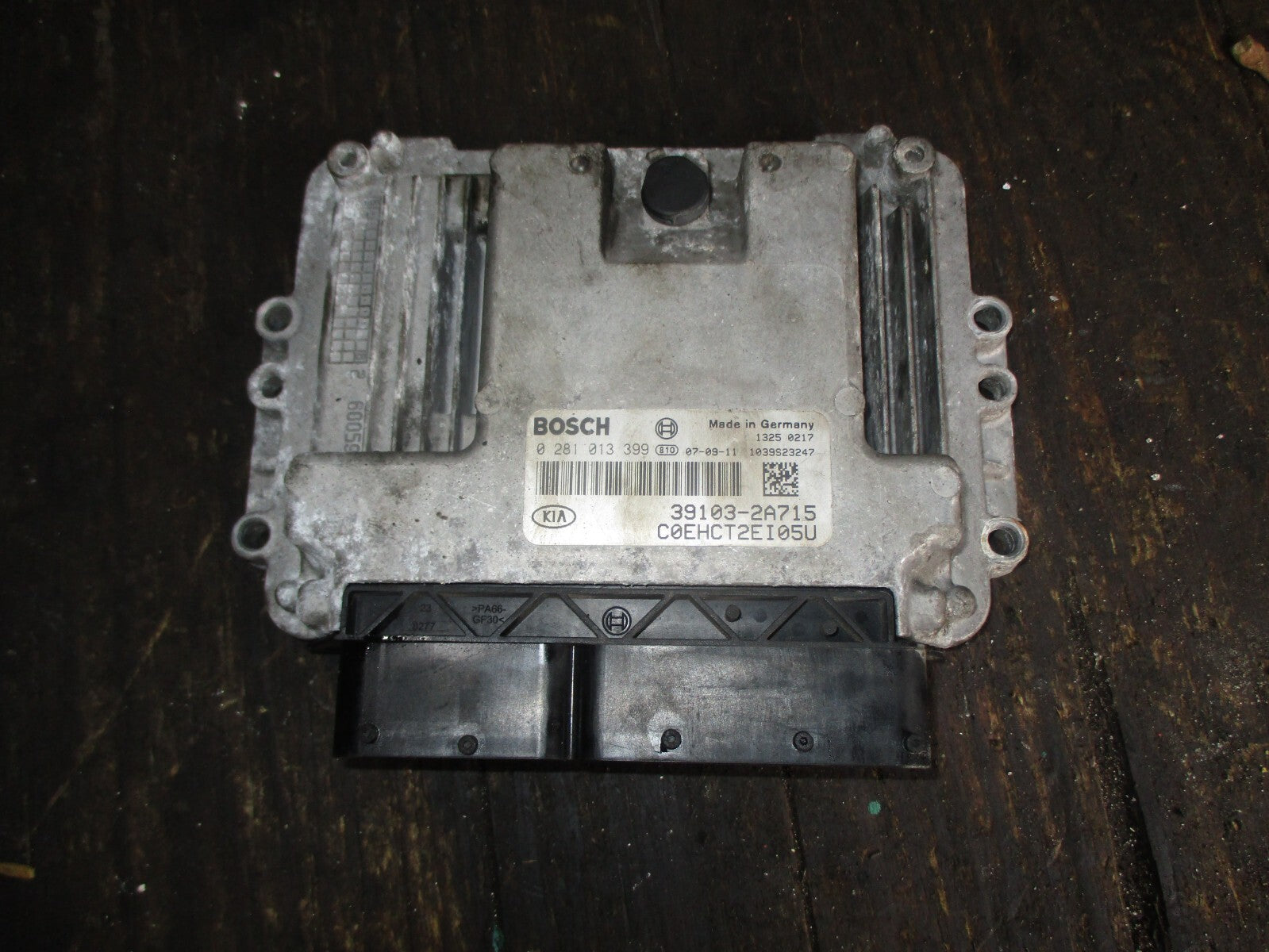 KIA CEED 2017 JD2 ENGINE CONTROL ECU 391032A715