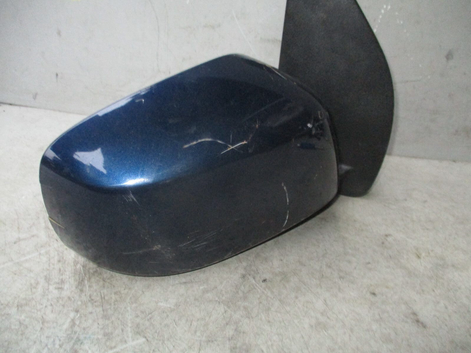 NISSAN PATHFINDER R51 2006 OS DRIVER SIDE FRONT MANUAL FOLD WING MIRROR BLUE