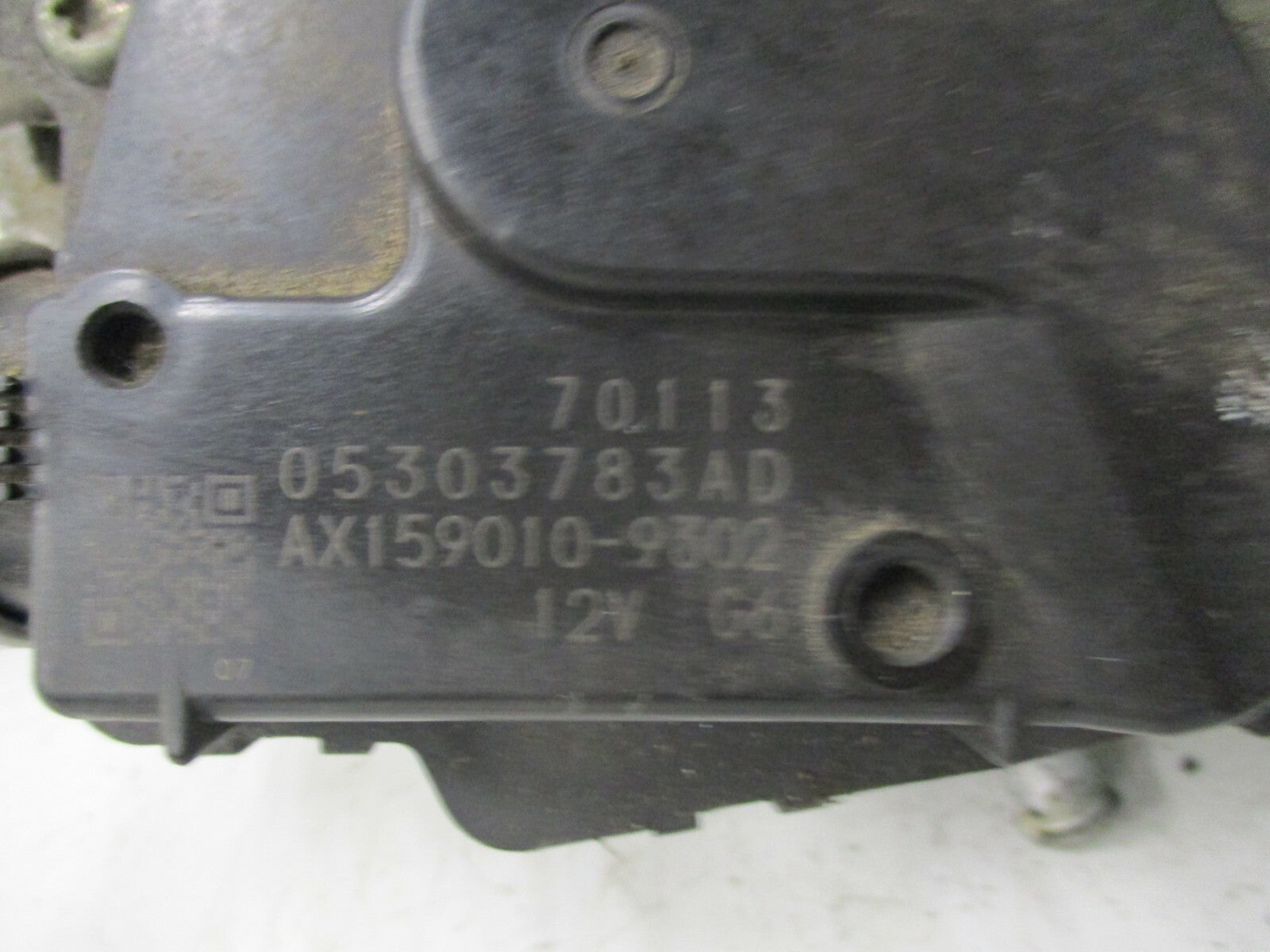 DODGE CALIBER SXT 2008 FRONT WINDSCREEN WIPER MOTOR LINKAGE ARMS 05303783AD