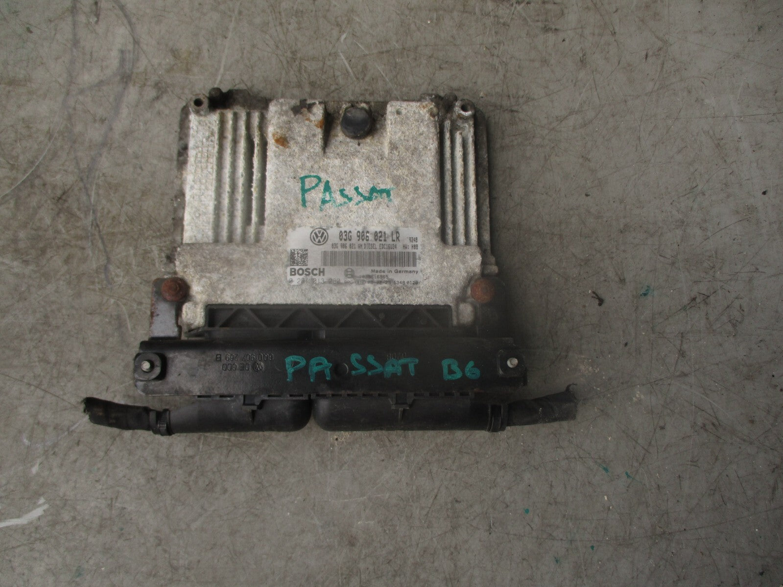 2008 VOLKSWAGEN PASSAT B6 2.0 DIESEL ENGINE CONTROL UNIT ECU 03G906021LR