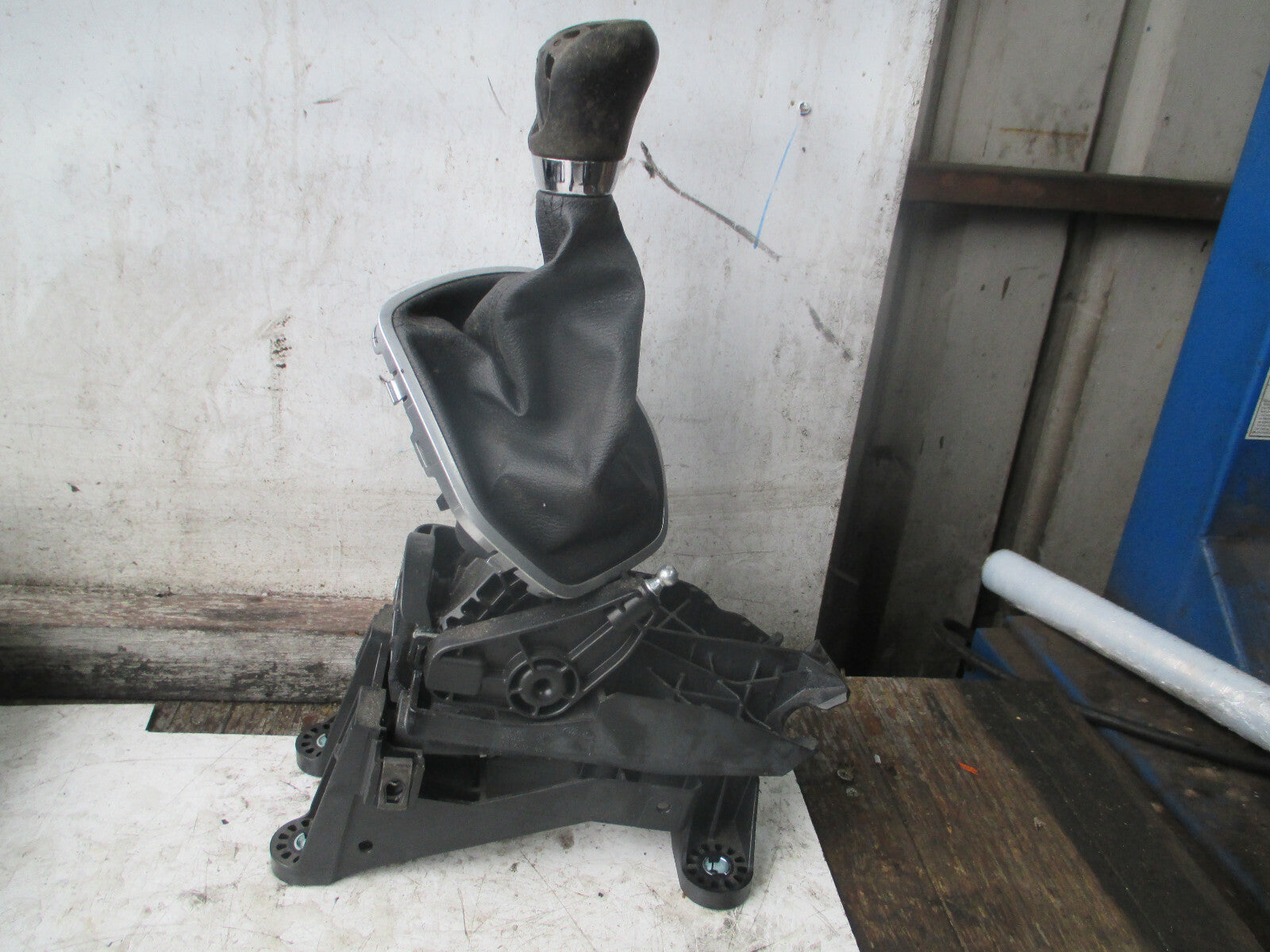 FORD FIESTA MK7 2014 5 SPEED MANUAL GEARSTICK GEARSHIFTER C1BR7C453AKC