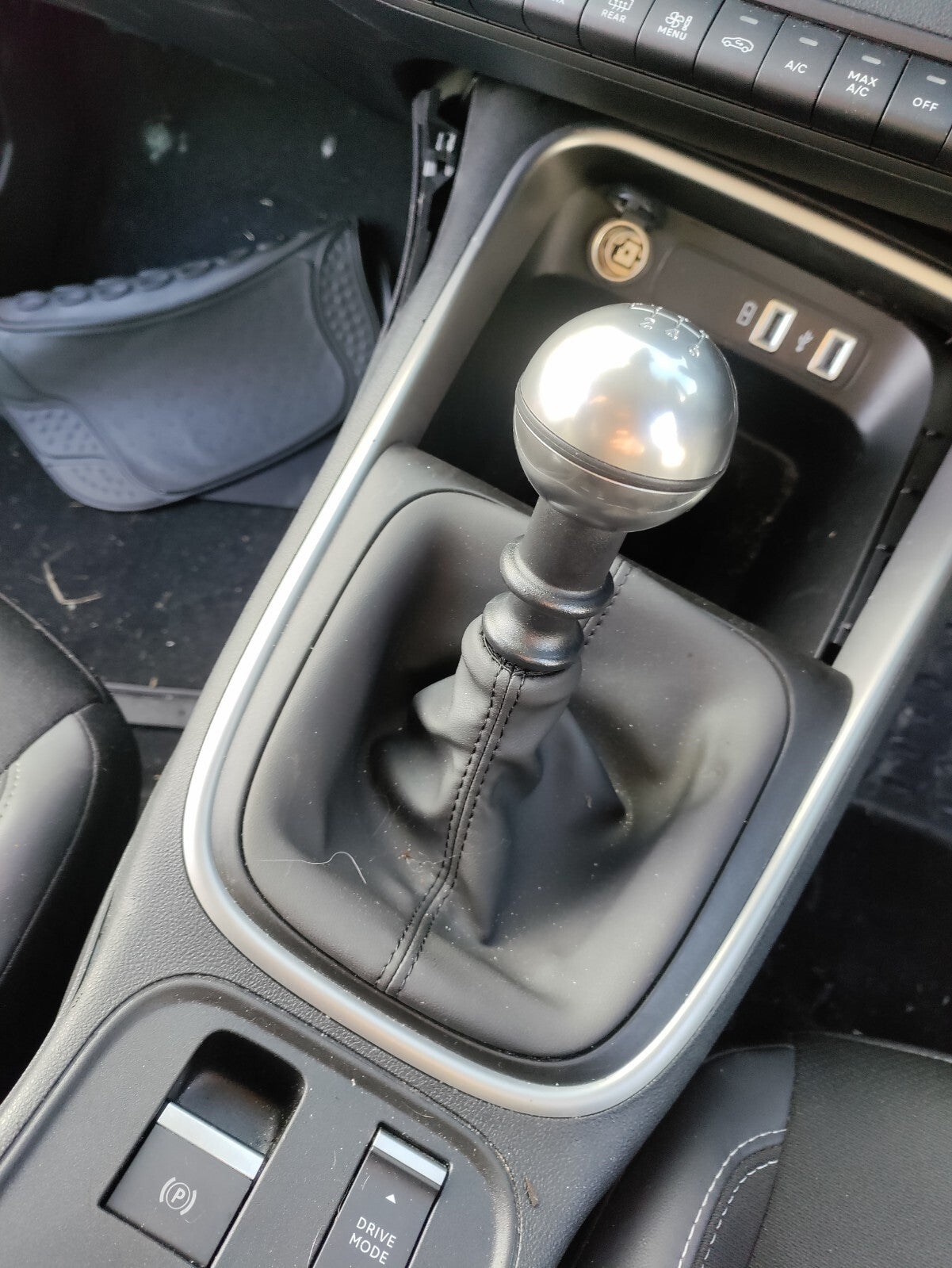 2024 JEEP AVENGER 1.2 PETROL 6 SPEED GEAR STICK LEVER