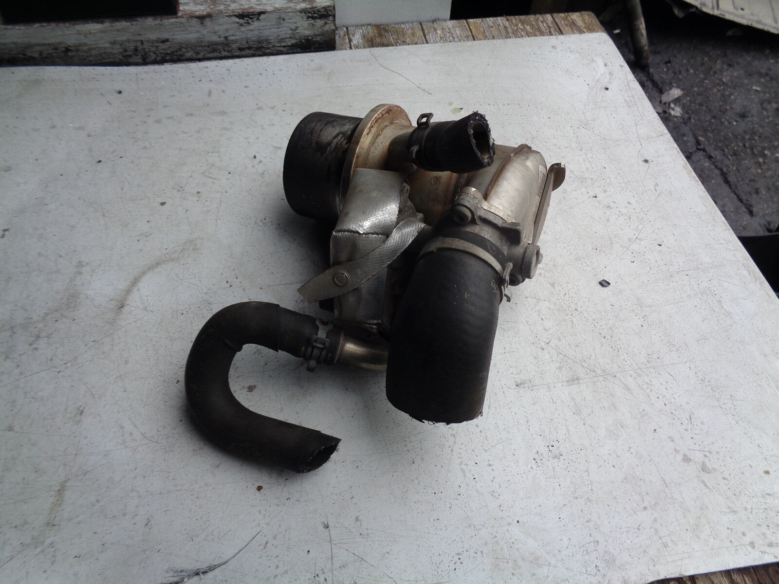 VW VOLKSWAGEN GOLF MK7  2015 1.6 TDI EGR COOLER 04L131512D