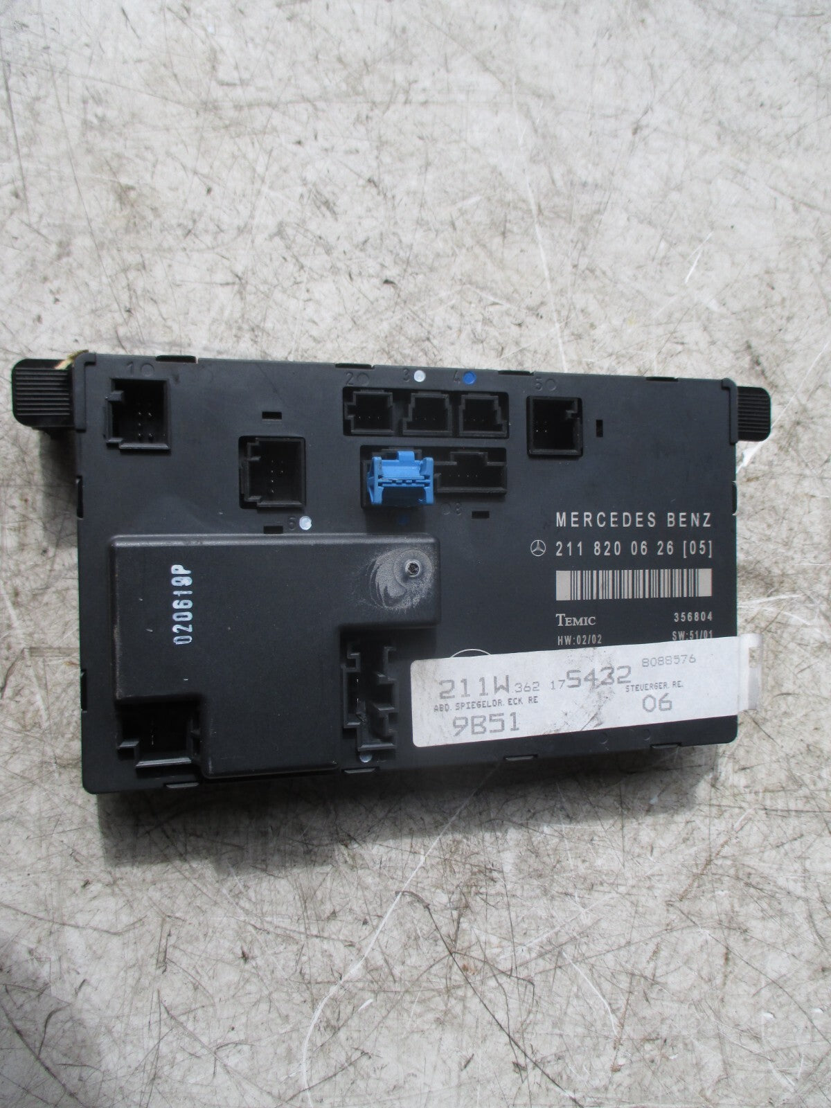 MERCEDES BENZ E CLASS W211 2003 DOOR CONTROL MODULE 2118200626