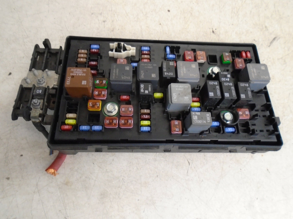 VAUXHALL INSIGNIA MK1 2011 2.0 CDTI UNDER BONNET FUSE BOX RELAY 13275881