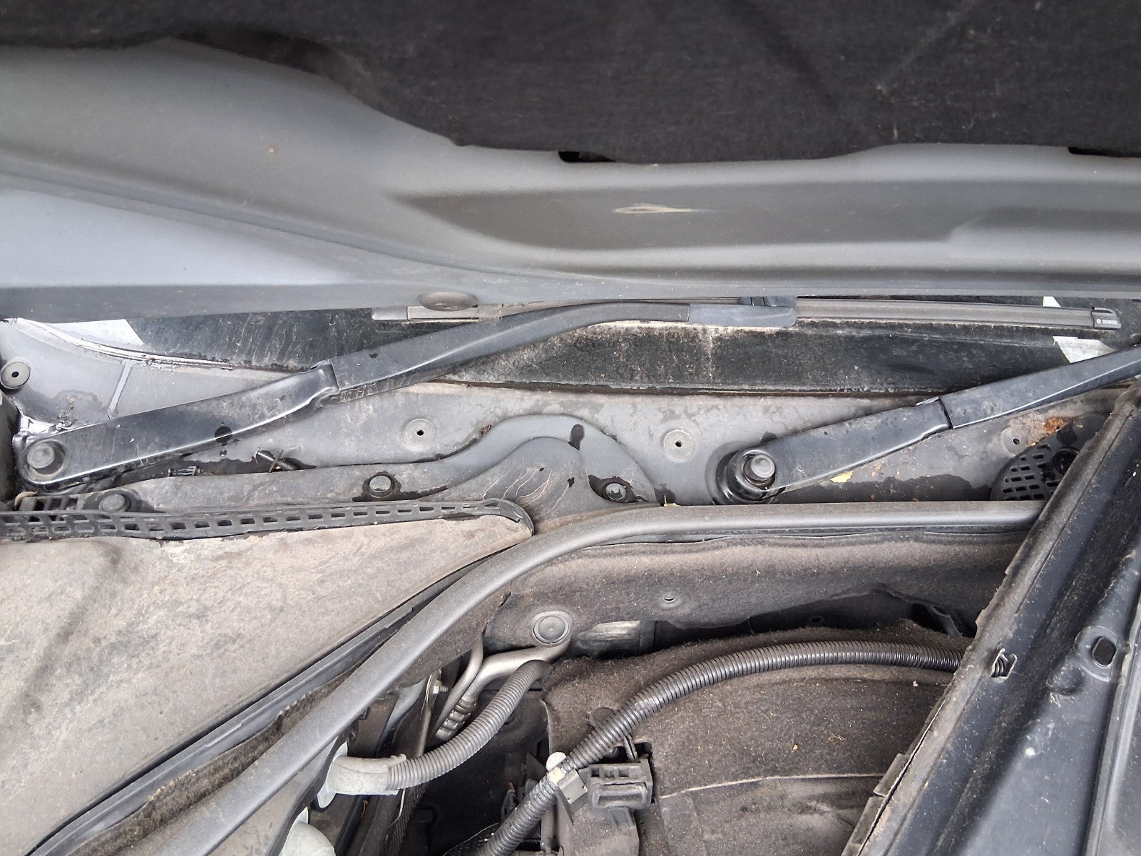 2010 BMW 5 SERIES F10 M SPORT 2.0 DIESEL FRONT WINDSCREEN WIPER MOTOR & LINKAGE