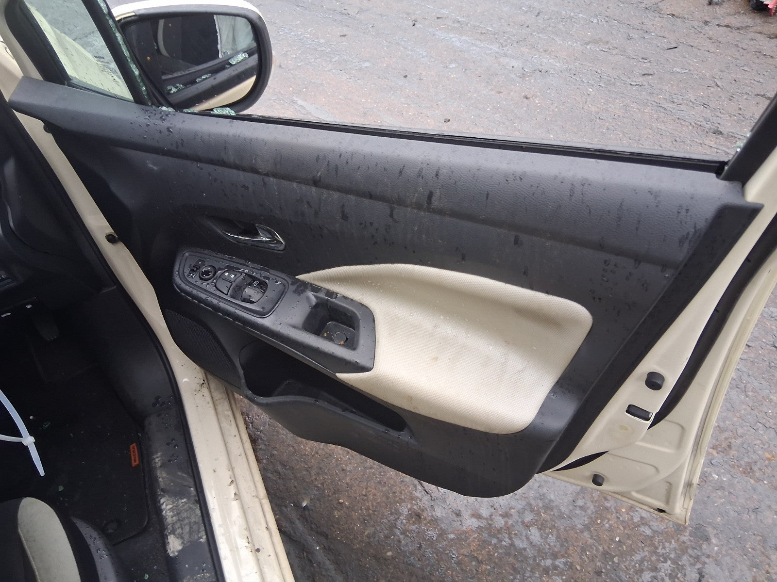 2018 NISSAN MICRA K14 OSF DRIVER SIDE FRONT RIGHT DOOR CARD PANEL