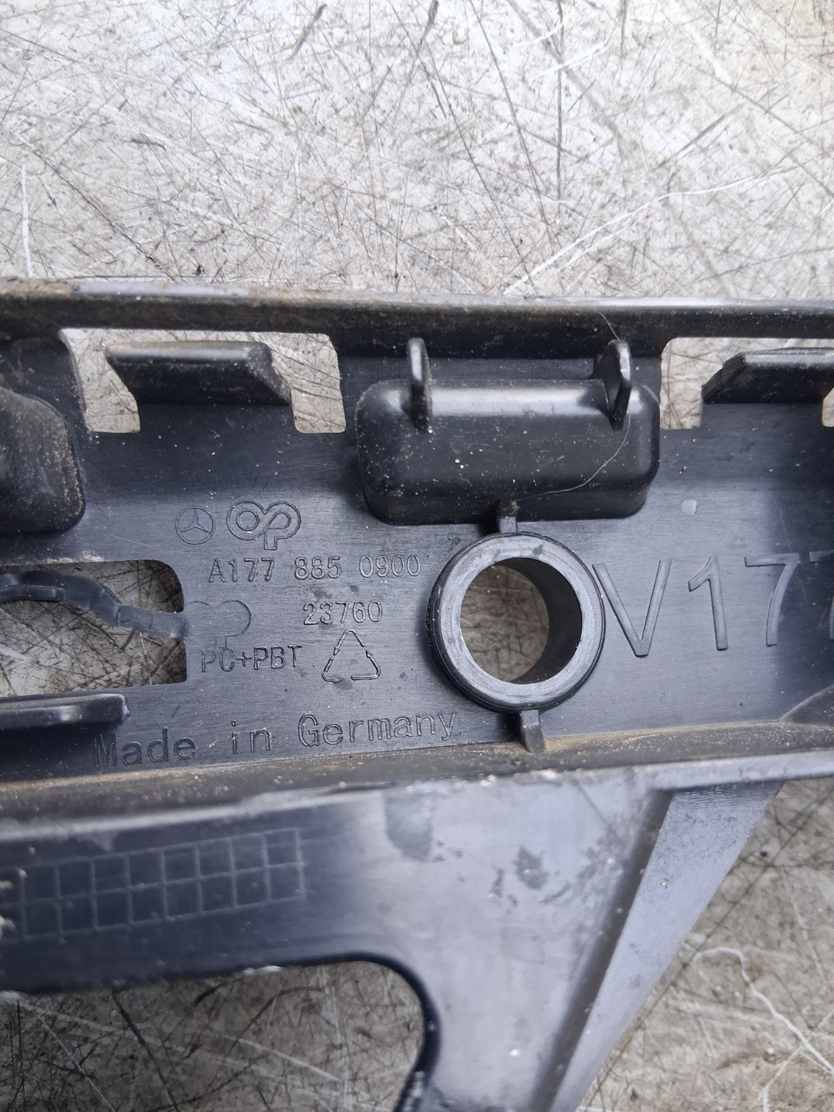 2021 MERCEDES BENZ A CLASS REAR SIDE BUMPER BRACKET HOLDER A1778850900
