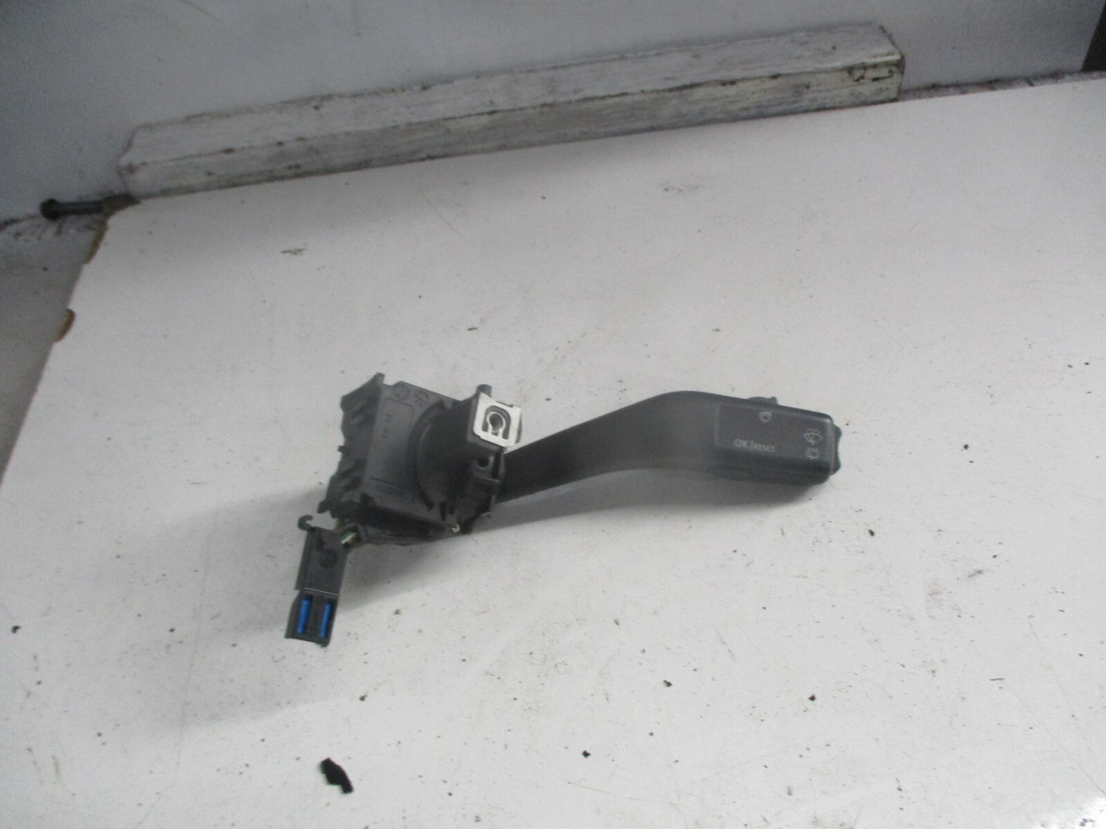 VW VOLKSWAGEN MK5 TOURAN SEAT LEON AUDI A3 WIPER STALK 1K0953519A