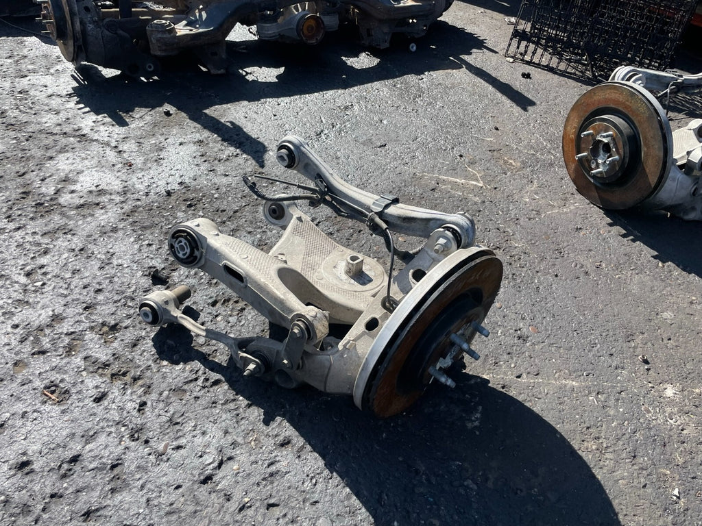 2019 JAGUAR XE 2.0 PETROL NSR PASSENGER SIDE WHEEL HUB BEARING CORNER ARMS