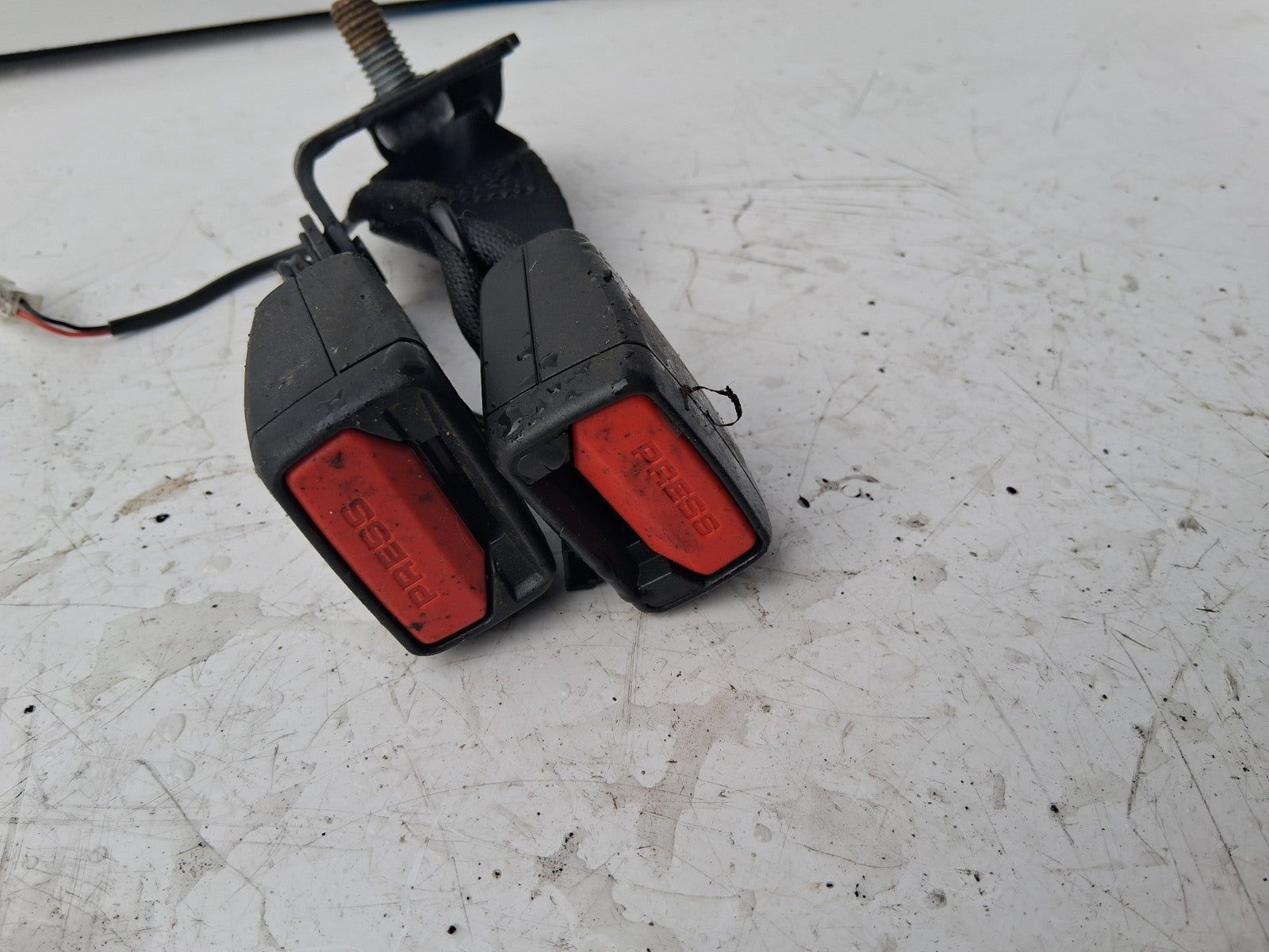 2024 BMW 2 SERIES F44 COUPE REAR DOUBLE SEAT BELT BUCKLE 745628406