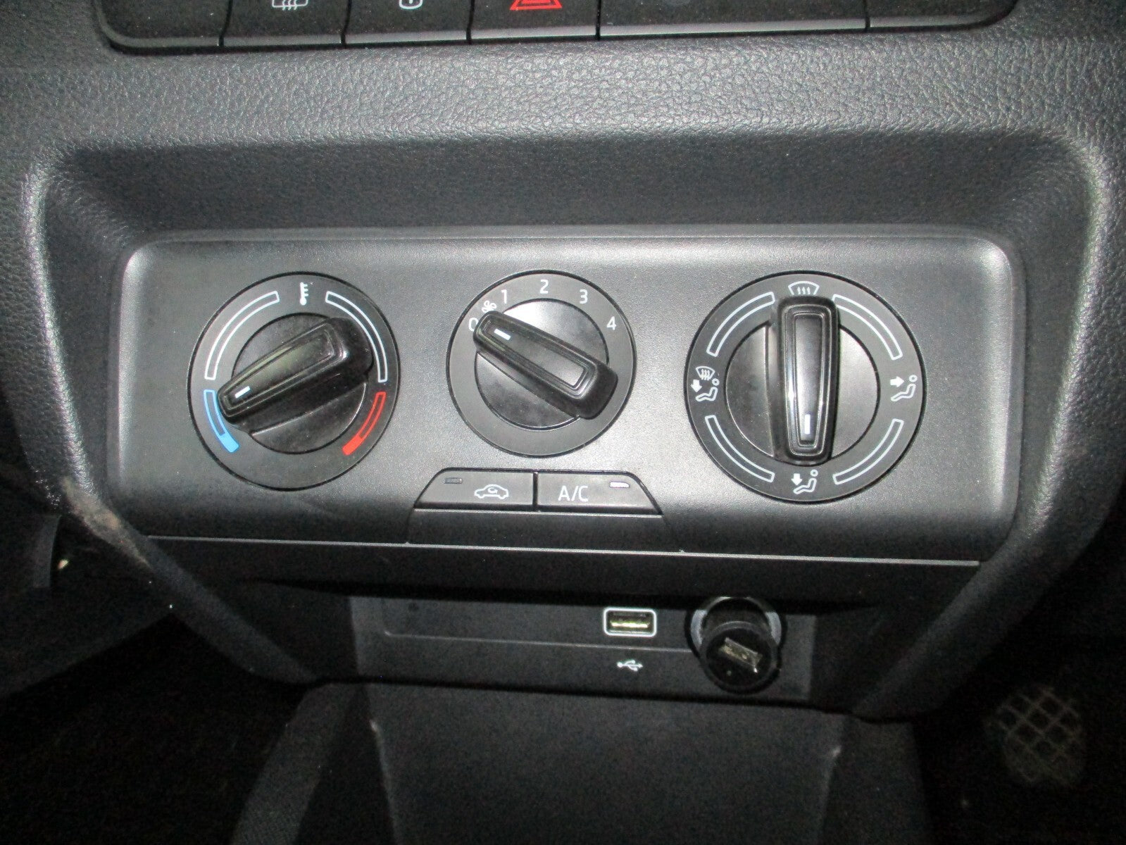 2019 SKODA FABIA MK3 NJ HEATER AC CLIMATE CONTROL SWITCH PANEL