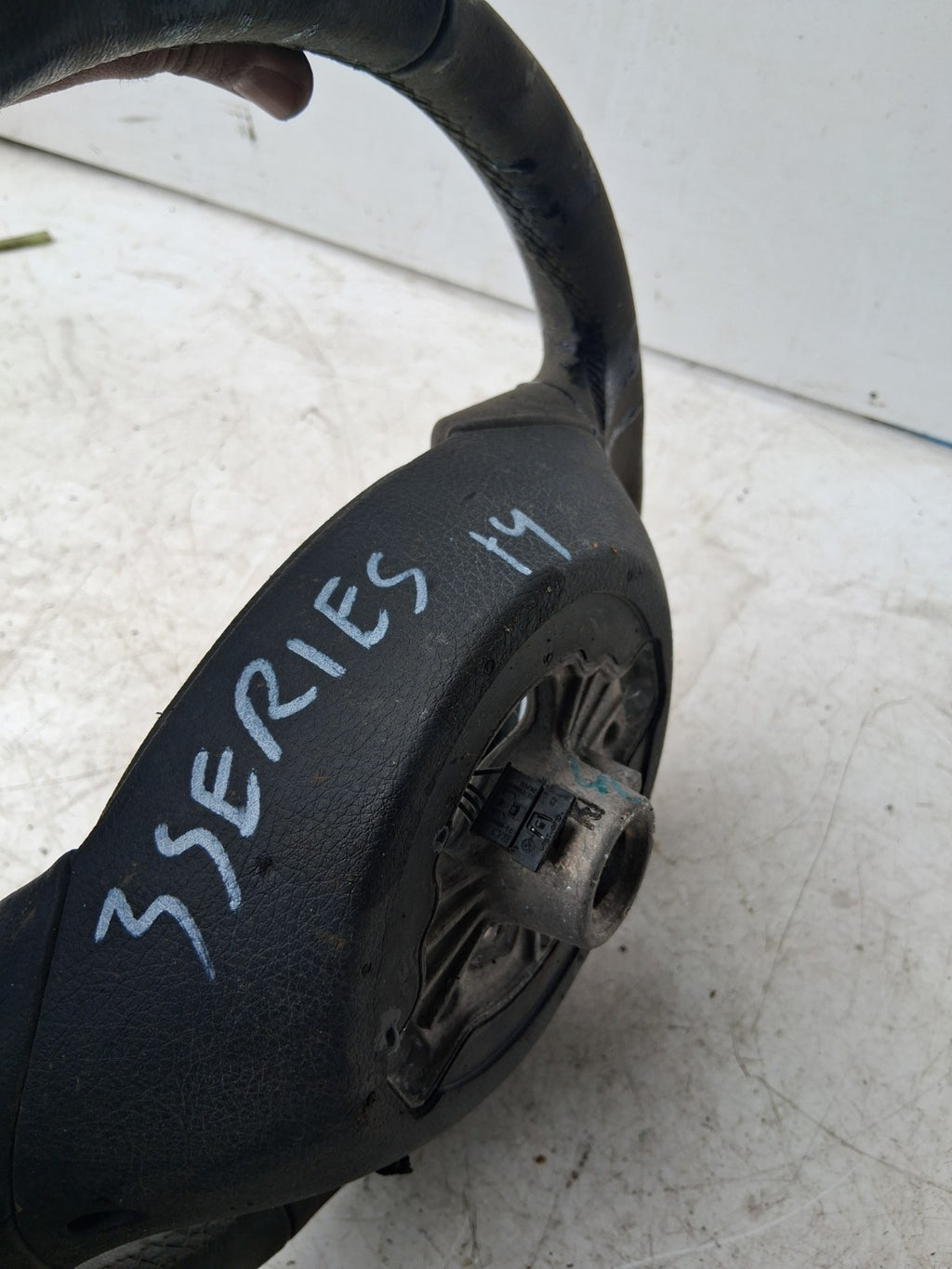2014 BMW 3 SERIES F30 3 SPOKE MULTIFUNCTION LEATHER STEERING WHEEL