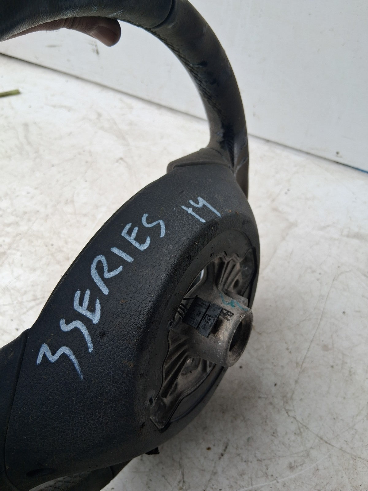 2014 BMW 3 SERIES F30 3 SPOKE MULTIFUNCTION LEATHER STEERING WHEEL