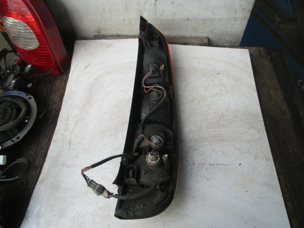CITY ROVER CITYROVER 2004 NSR PASSENGER SIDE REAR BRAKE TAIL LIGHT CLUSTER