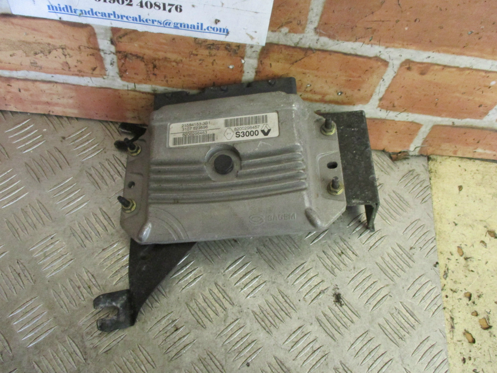 RENAULT MEGANE SCENIC MK2 2005 1.6 16V ECU ENGINE CONTROL UNIT MODULE 8200298457