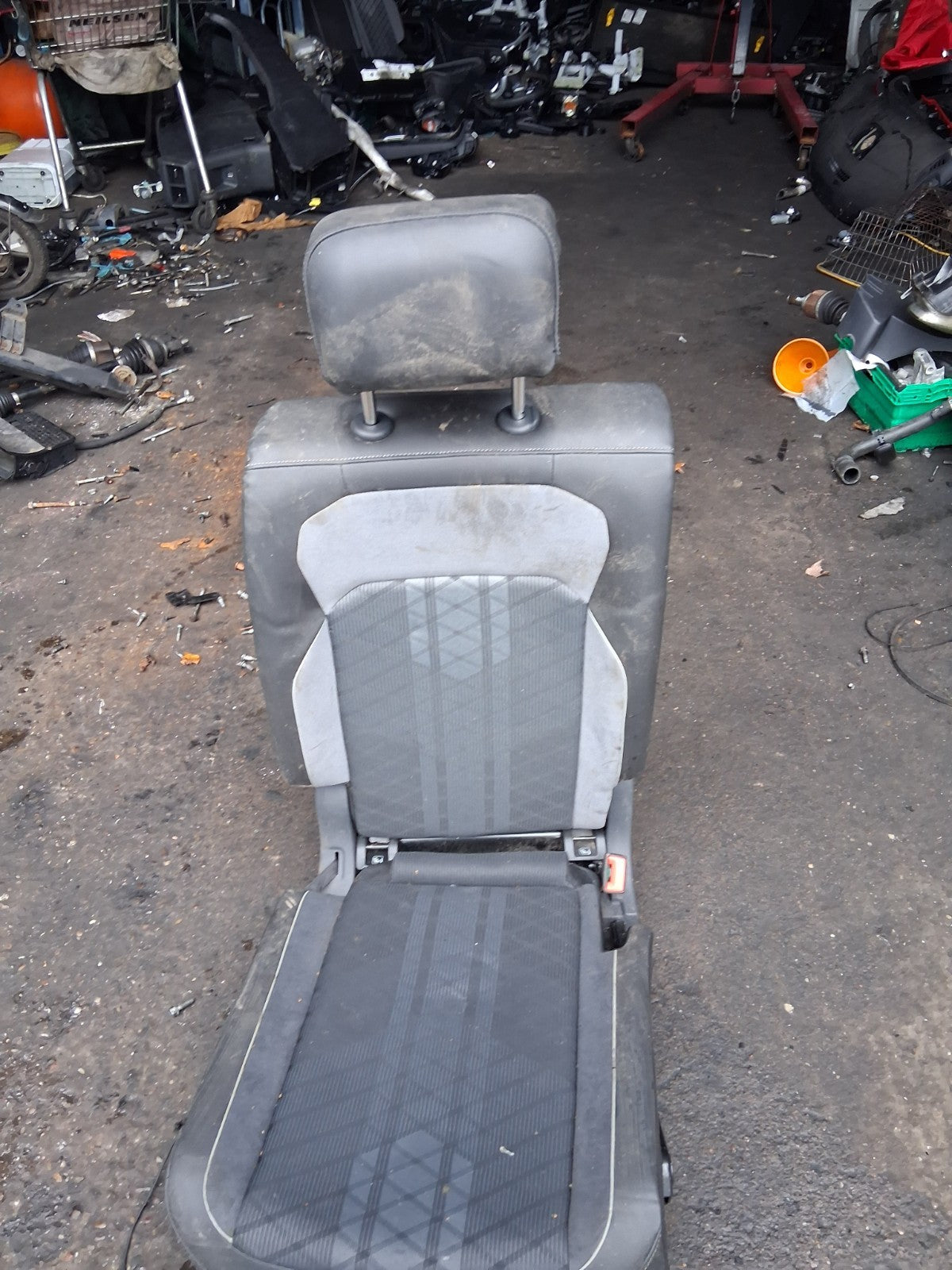 2023 VW VOLKSWAGEN TIGUAN MK2 OSR DRIVER SIDE REAR SINGLE SEAT HALF LEATHER