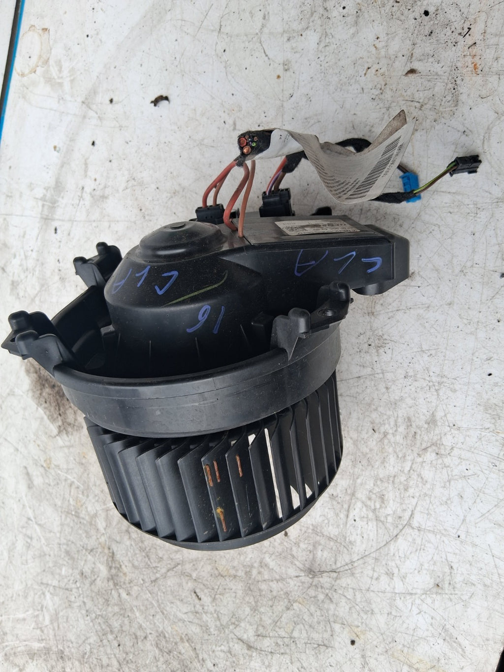 2016 MERCEDES BENZ CLA HEATER BLOWER MOTOR FAN A2469064300