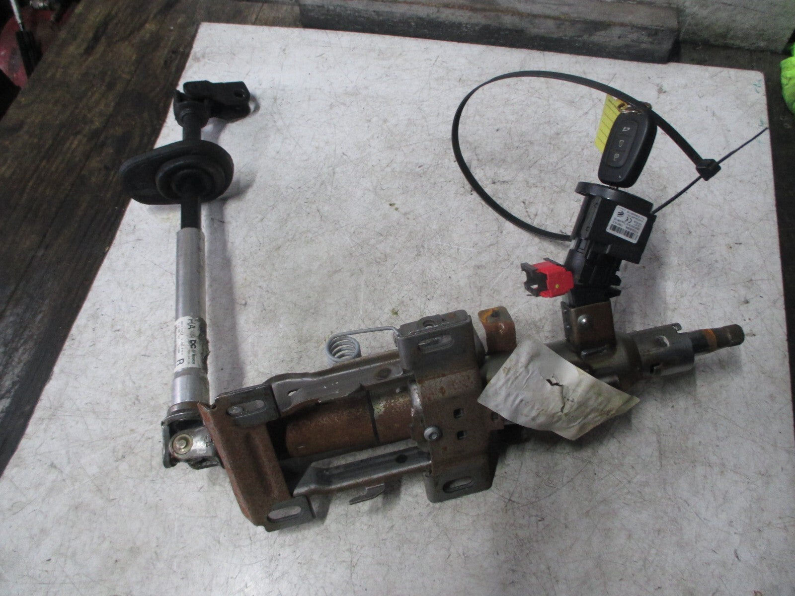 RENAULT TWINGO 2017 POWER STEERING COLUMN  RHD 285910001R