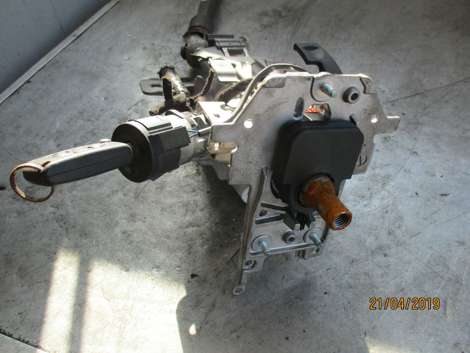 CITROEN C4 GRAND PICASSO ADJUSTABLE STEERING COLUMN & IGNITION BARREL 9681750477