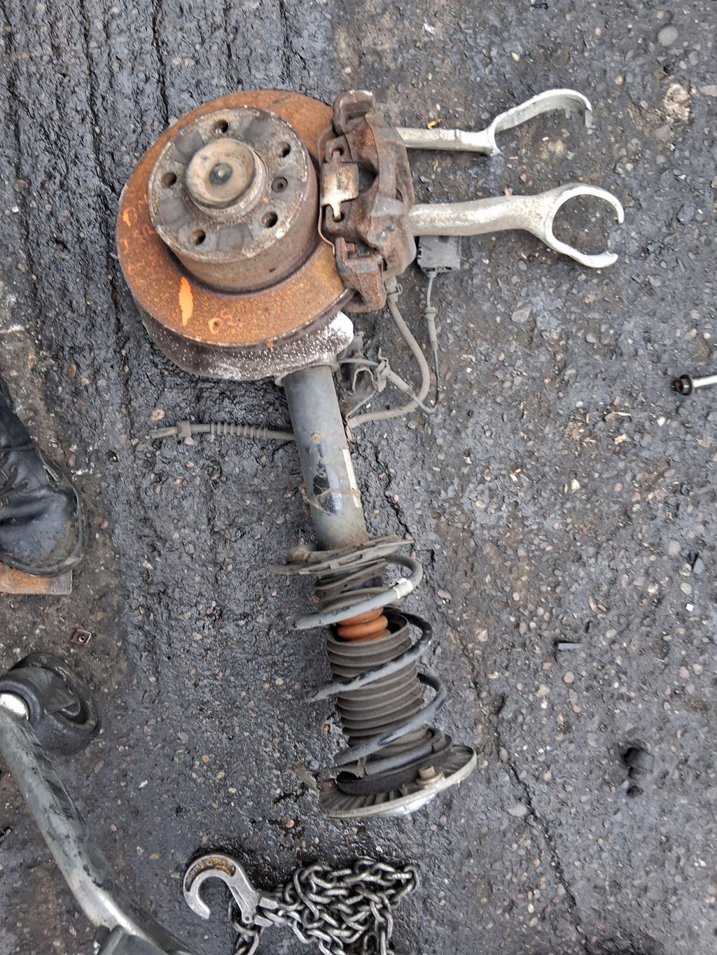 BMW 1 SERIES F20 2015 2.0 DIESEL OSF DRIVER SIDE WHEEL HUB SHOCK LEG