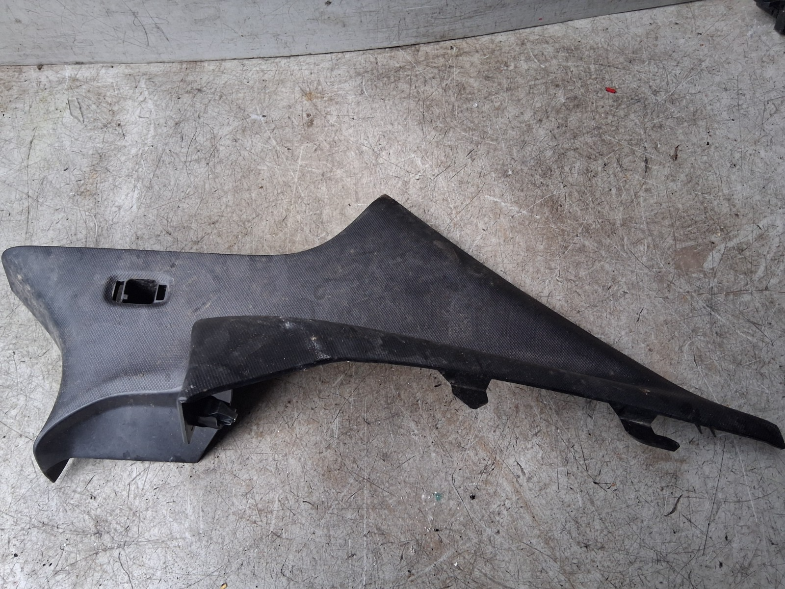2021 MERCEDES A CLASS V177 OSR REAR DRIVER SIDE RIGHT C PILLAR TRIM A1776908902