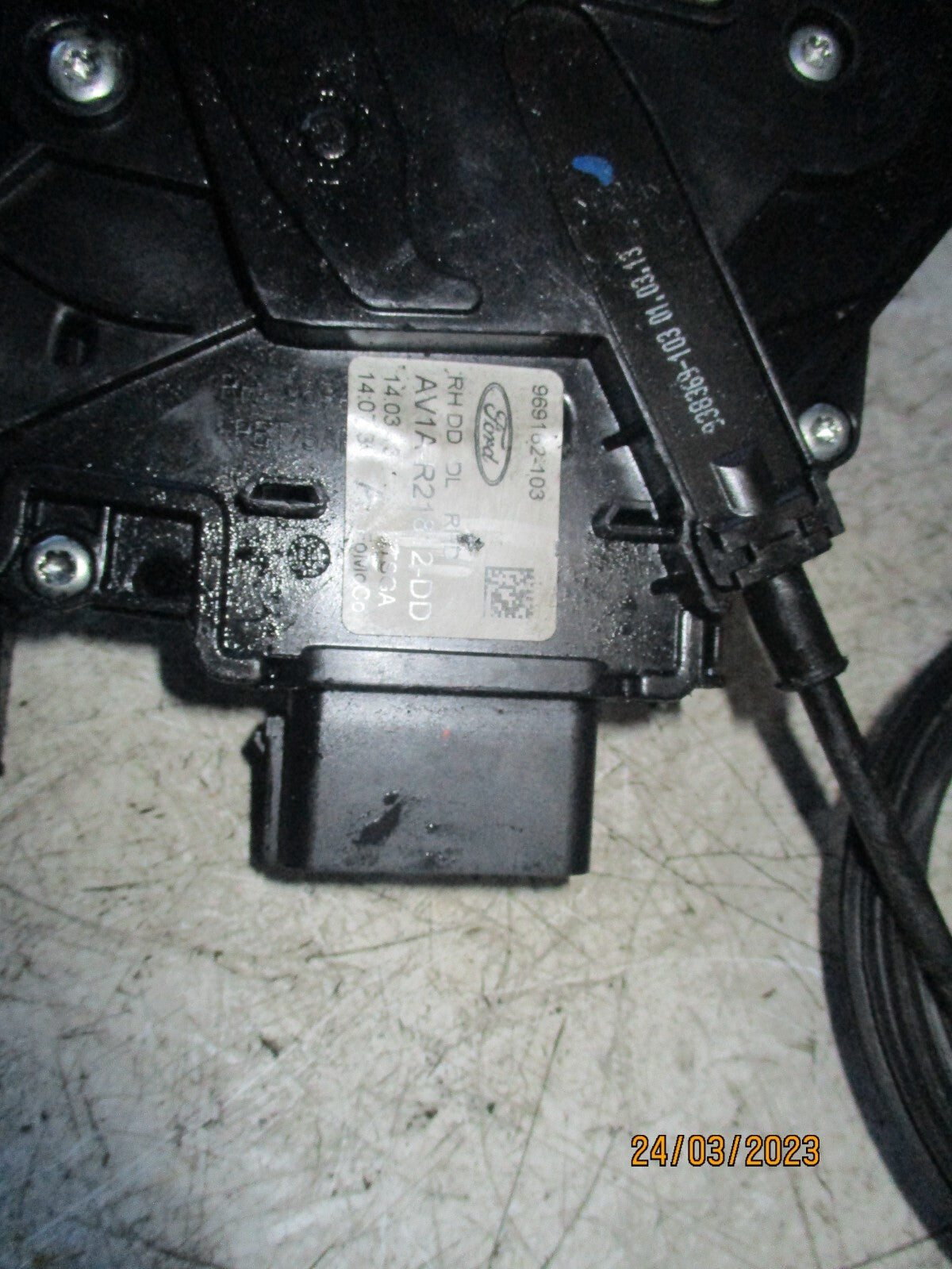 FORD B MAX 2013 OSF DRIVER SIDE FRONT DOOR LOCK MECHANISM AV1AR21812DD