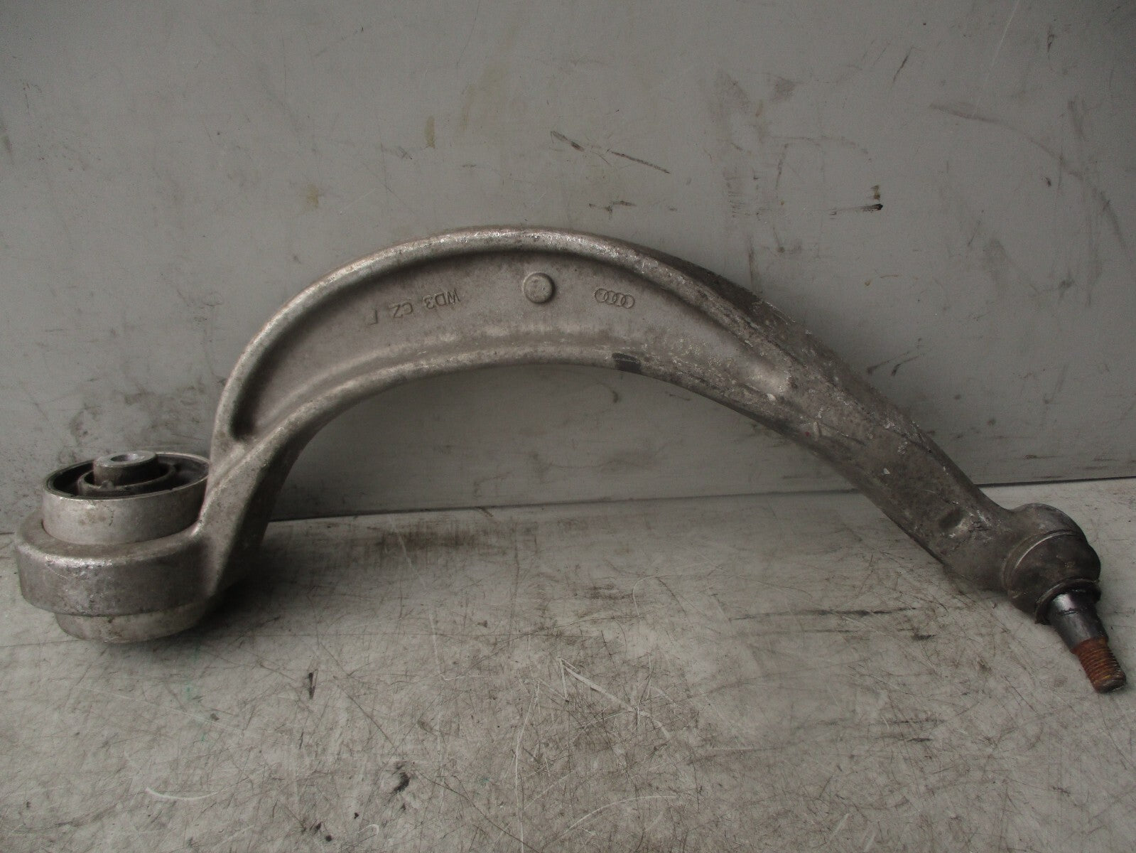 2016 AUDI A6 C7 2.0 DIESEL NSF PASSENGER SIDE FRONT LEFT CONTROL ARM 4G0407695