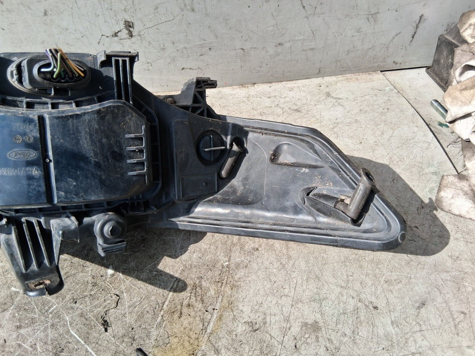FORD MONDEO MK4 2008 NSF PASSENGER SIDE LEFT FRONT SIDE HEADLIGHT 7S7113K060