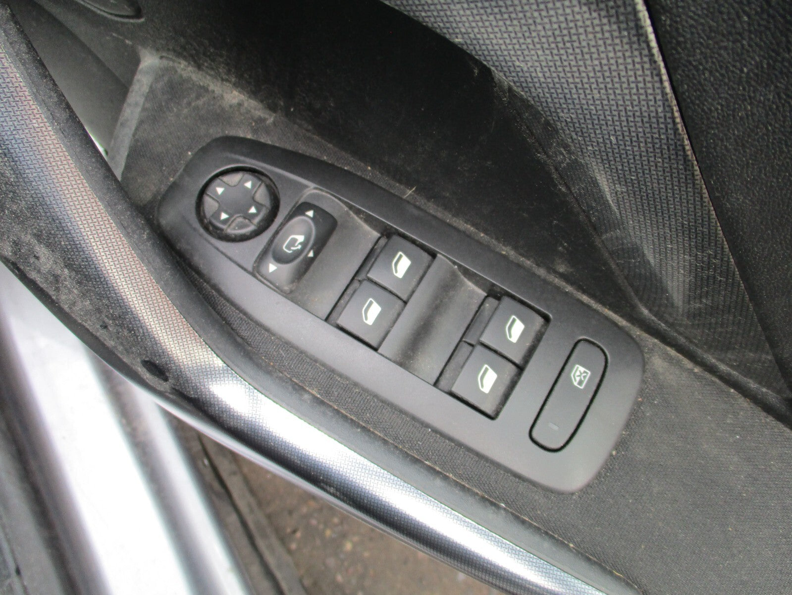 PEUGEOT 2008 2018 MK1 OS DRIVER SIDE FRONT POWERFOLD WING & WINDOW SWITCH