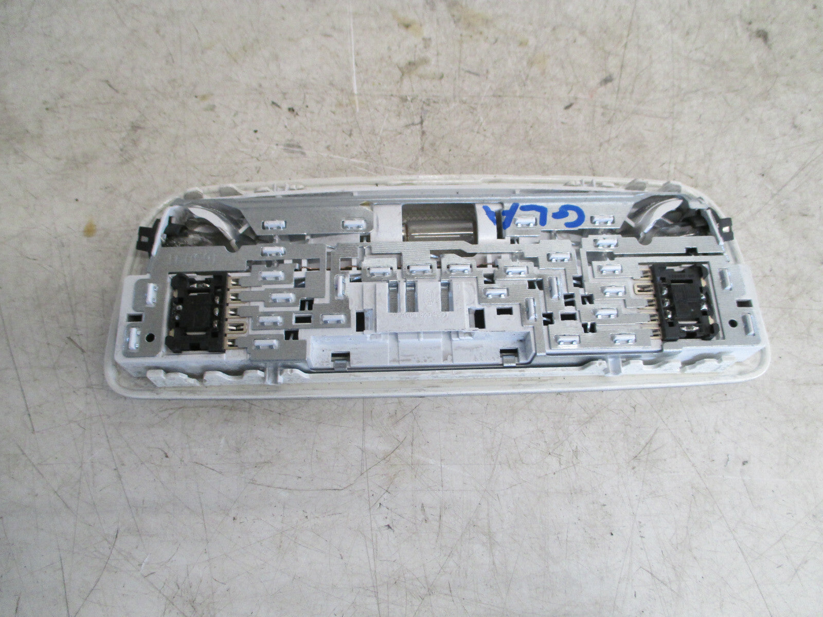 MERCEDES BENZ GLA 2018 X156 REAR INTERIOR ROOF LIGHT READING A2048204901