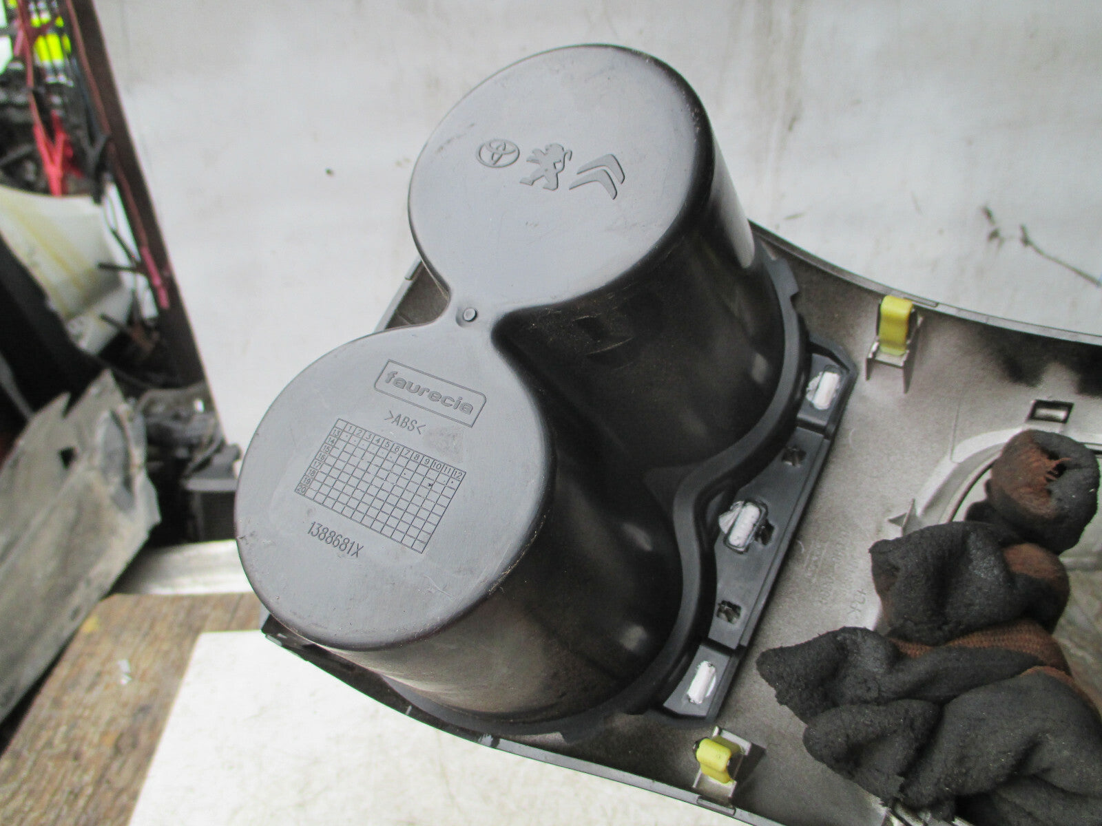 CITROEN C1 2015 MK2 CUP HOLDER TRIM CENTRE CONSOLE 58804H020