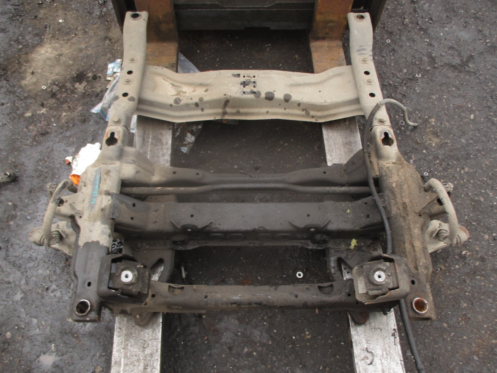 2014 MERCEDES SPRINTER W906 2.1 DIESEL FRONT SUBFRAME ASSEMBLY