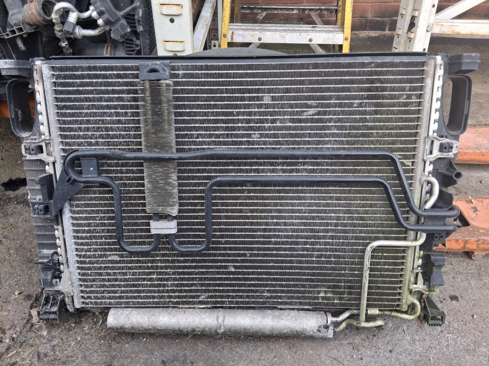 2004 MERCEDES BENZ E CLASS W211 RADIATOR RAD PACK A2115000154