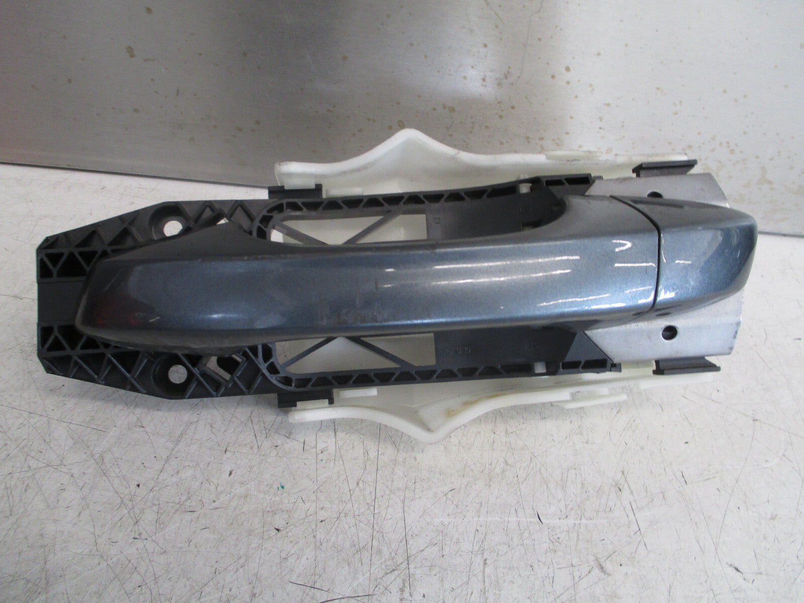 SKODA FABIA MK3 2021 NSF PASSENGER SIDE FRONT EXTERIOR DOOR HANDLE GREY