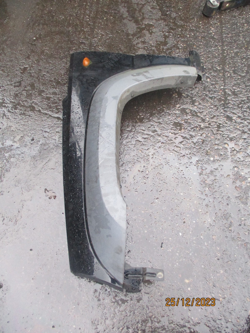 JEEP CHEROKEE MK3 2006 NSF PASSENGER SIDE FRONT WING PANEL BLACK