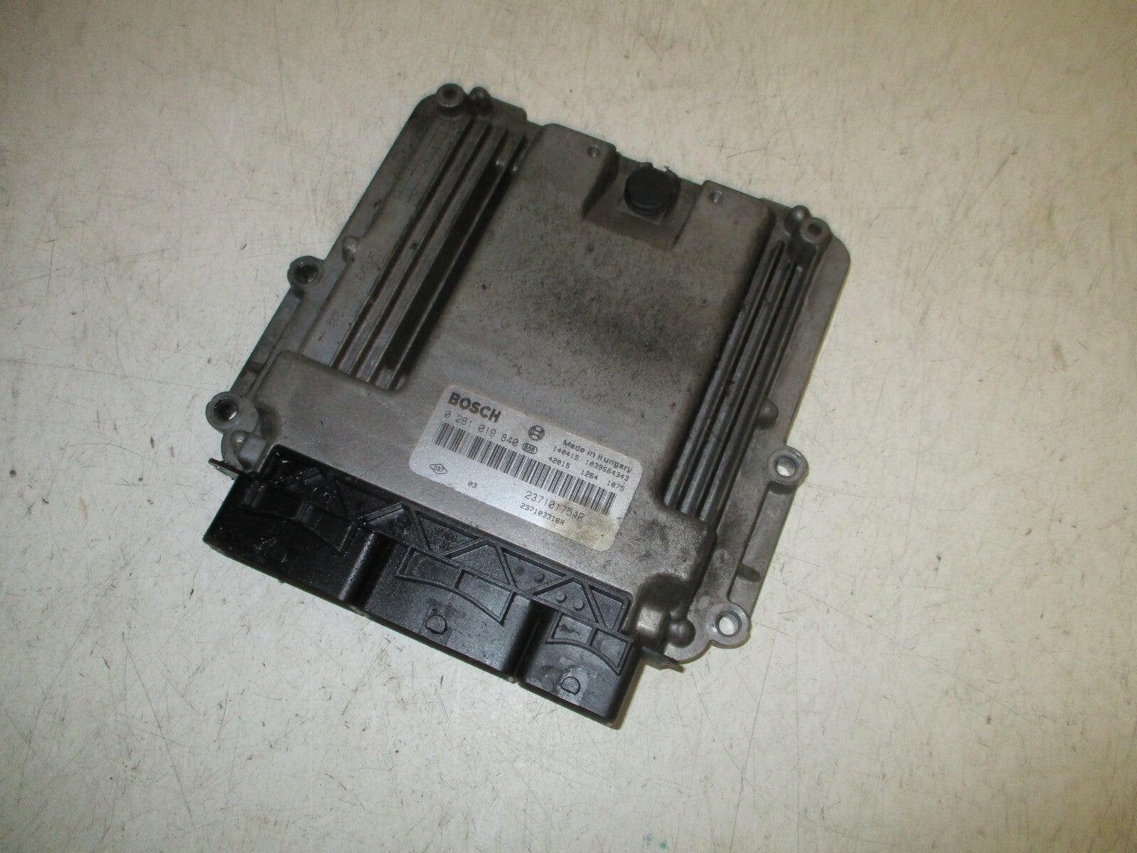 VAUXHALL VIVARO MK1 2014 2.0 DIESEL ECU ENGINE CONTROL MODULE 237101754R