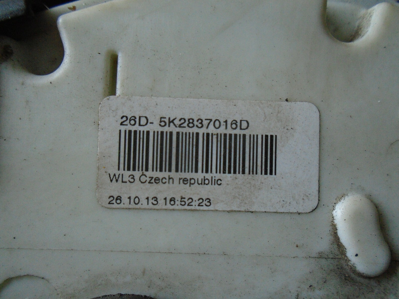VOLKSWAGEN POLO 2014 MK5 OSF FRONT DRIVER SIDE DOOR LOCK MECHANISM 5K2837016