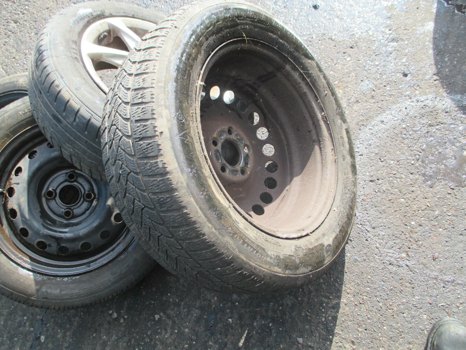FORD GALAXY MK3 2012 5 STUDS STEEL WHEEL WITH TYRE 215/60R16