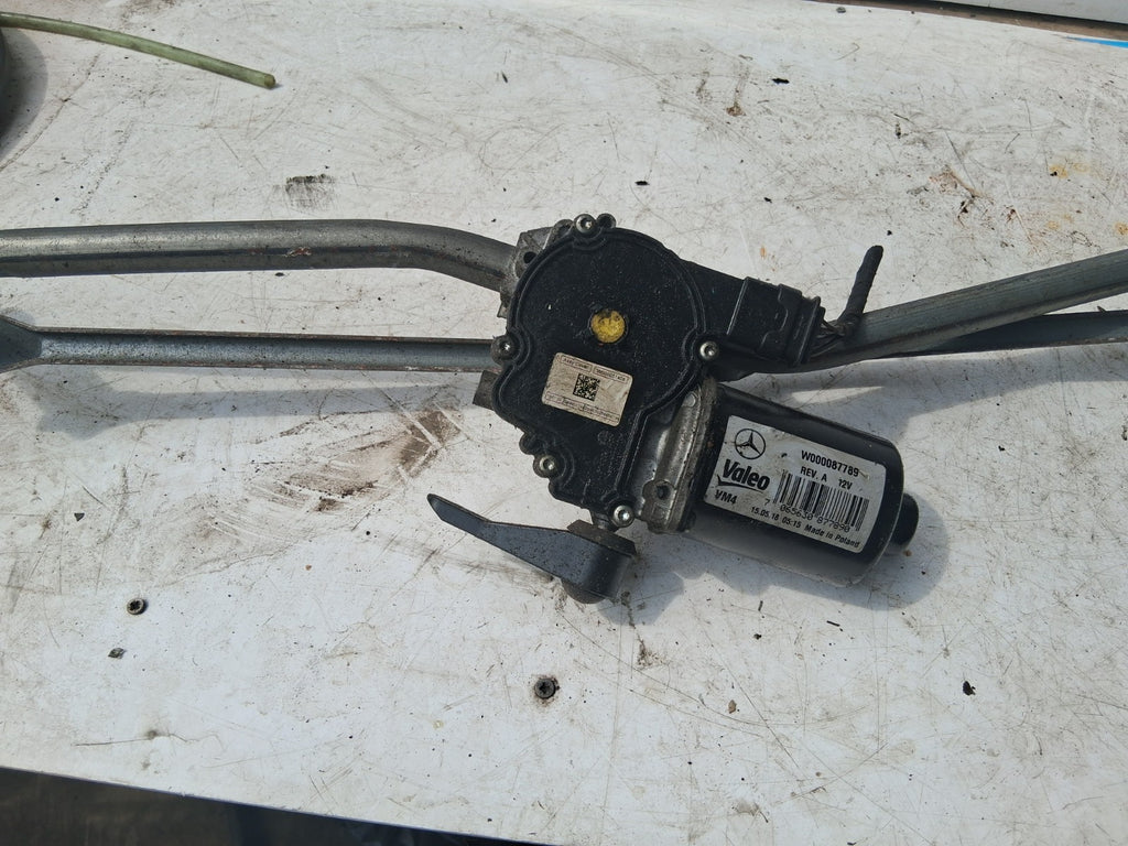 2018 MERCEDES SPRINTER W907 FRONT WINDSCREEN WIPER MOTOR LINKAGE A9108200500